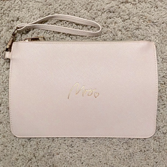 Sold! ❤️ Ivory Bridal Clutch NWOT - Picture 2 of 4